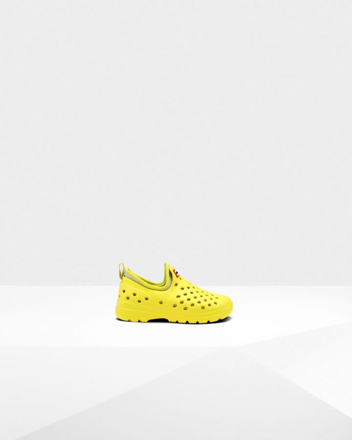 Hunter Little Kids Lightweight Outdoor Water Shoe Spanish Dancer Yellow-Spearmint - Image 2